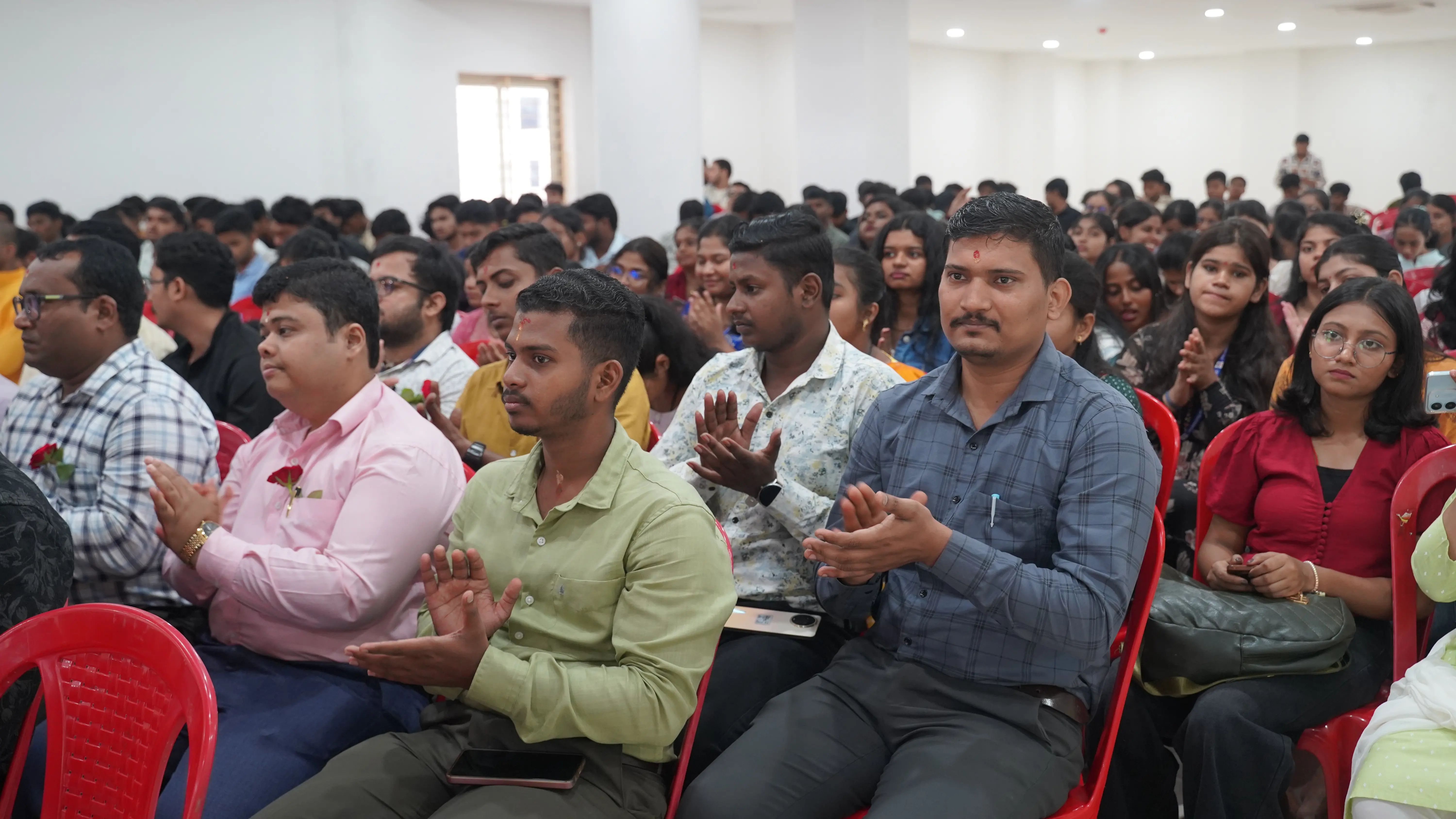 JKU Celebrates Its First Guru Diwas with Gratitude and Joy - Photo 22