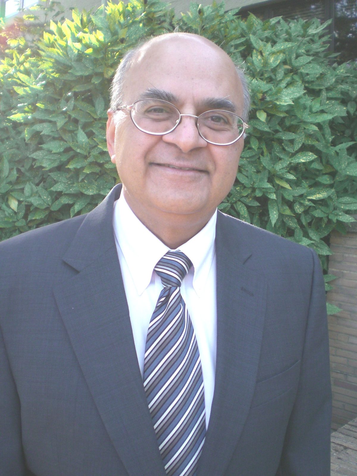 Dr. Raj Parikh